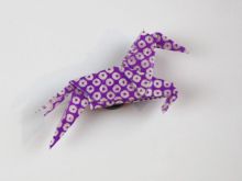 Origami-ART Unikat Springpferd-Magnet winzig violett Japanpapier starkes Magnet