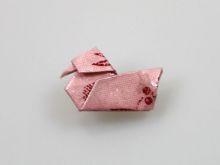Origami-ART-Magnet-Shop Mandarinente Himbeer-Feder handgefaltet aus edlem Japanpapier in Altrosa